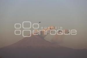 VOLCÁN POPOCATÉPETL . FUMAROLA