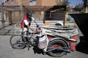 RECOLECTORES DE BASURA