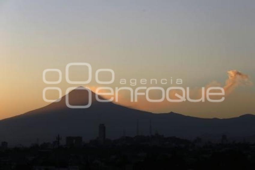 VOLCÁN POPOCATÉPETL . ATARDECER 