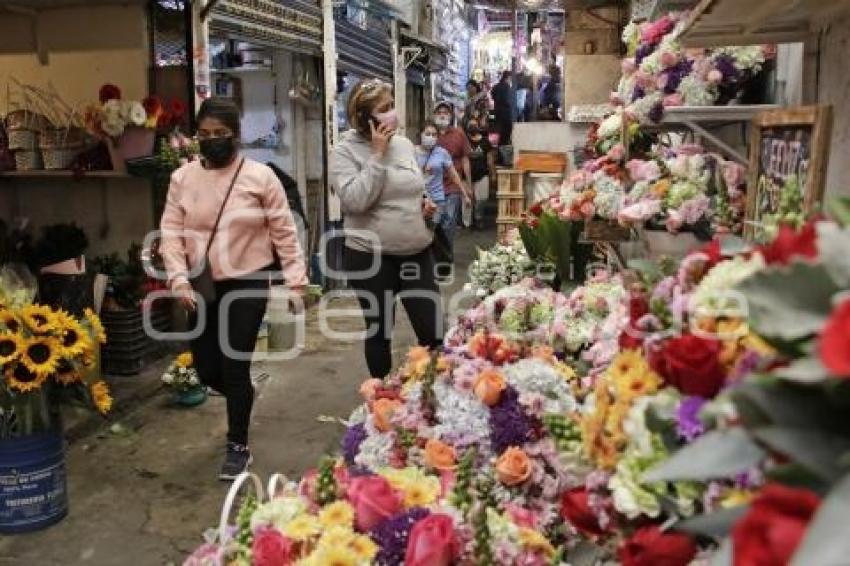 SAN VALENTIN . ARREGLOS FLORALES