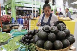 SUPER BOWL . AGUACATE