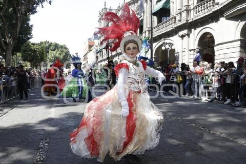 DESFILE DE HUEHUES