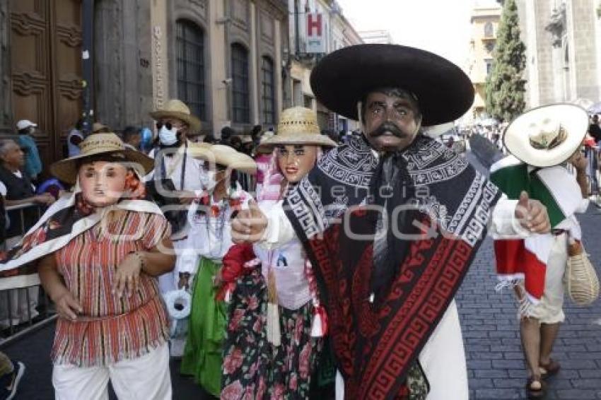 DESFILE DE HUEHUES