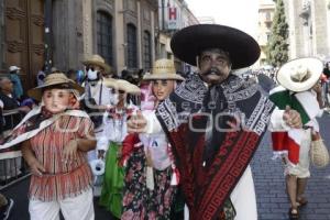 DESFILE DE HUEHUES