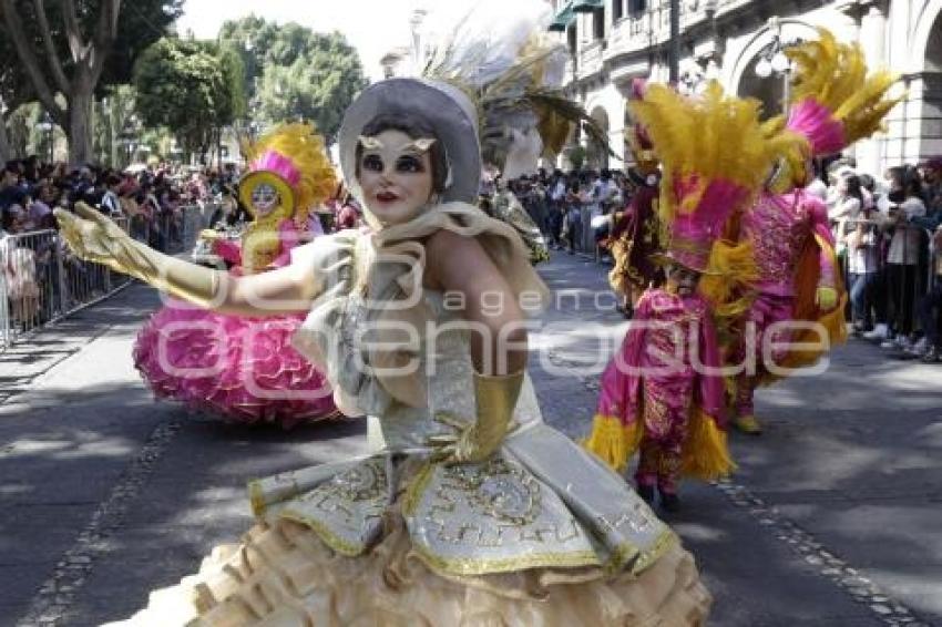 DESFILE DE HUEHUES