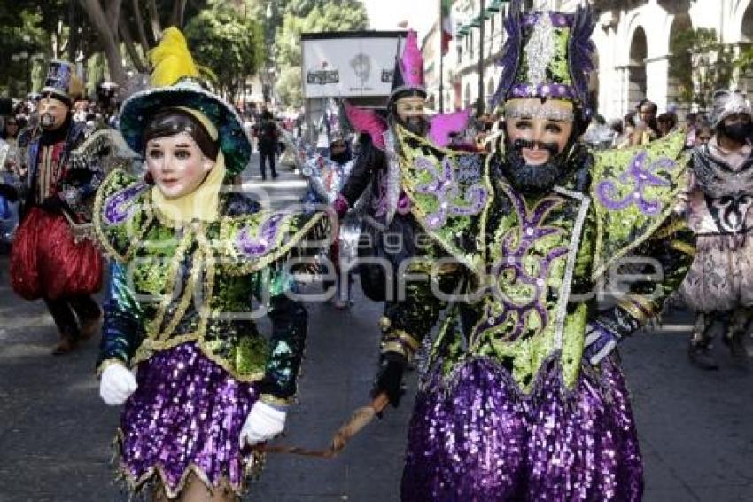 DESFILE DE HUEHUES