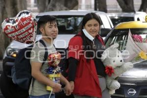 PAREJAS . SAN VALENTÍN