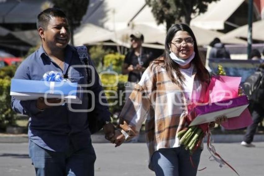 PAREJAS . SAN VALENTÍN