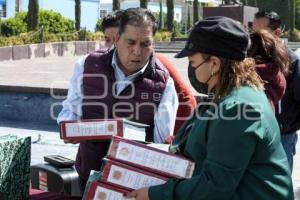 TLAXCALA . MORENA ENTREGA FIRMAS