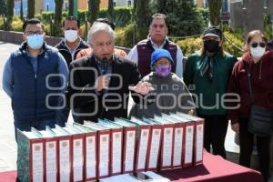 TLAXCALA . MORENA ENTREGA FIRMAS