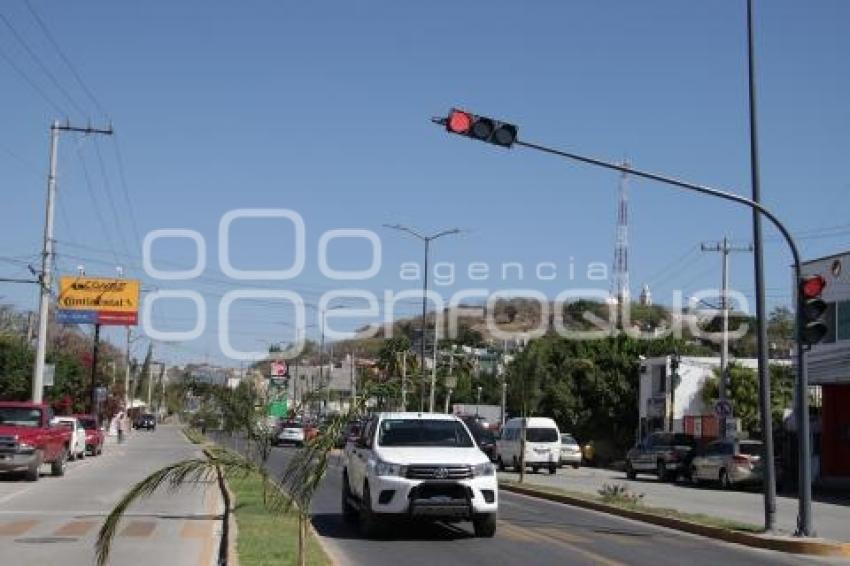 ACATLÁN . CARRETERA MÉXICO - OAXACA