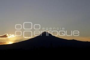 ATARDECER . VOLCÁN POPOCATÉPETL