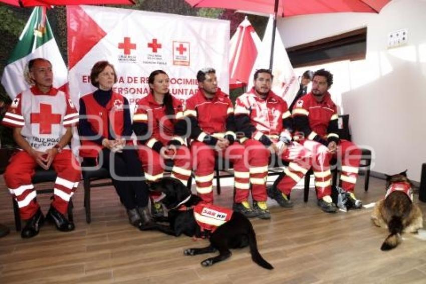 CRUZ ROJA . RECONOCIMIENTO BINOMIOS CANINOS