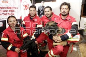 CRUZ ROJA . RECONOCIMIENTO BINOMIOS CANINOS