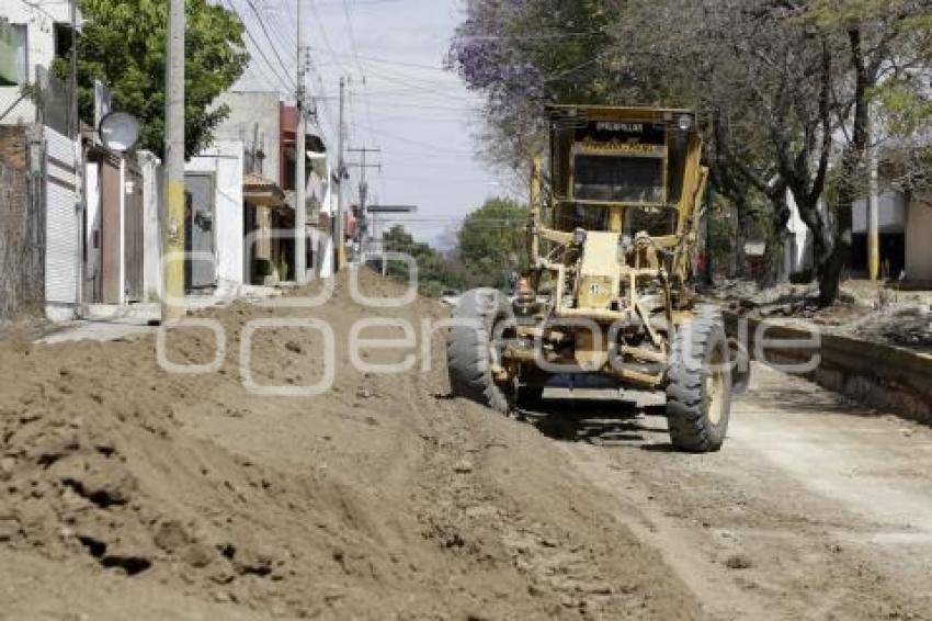 AYUNTAMIENTO . PAVIMENTACIÓN