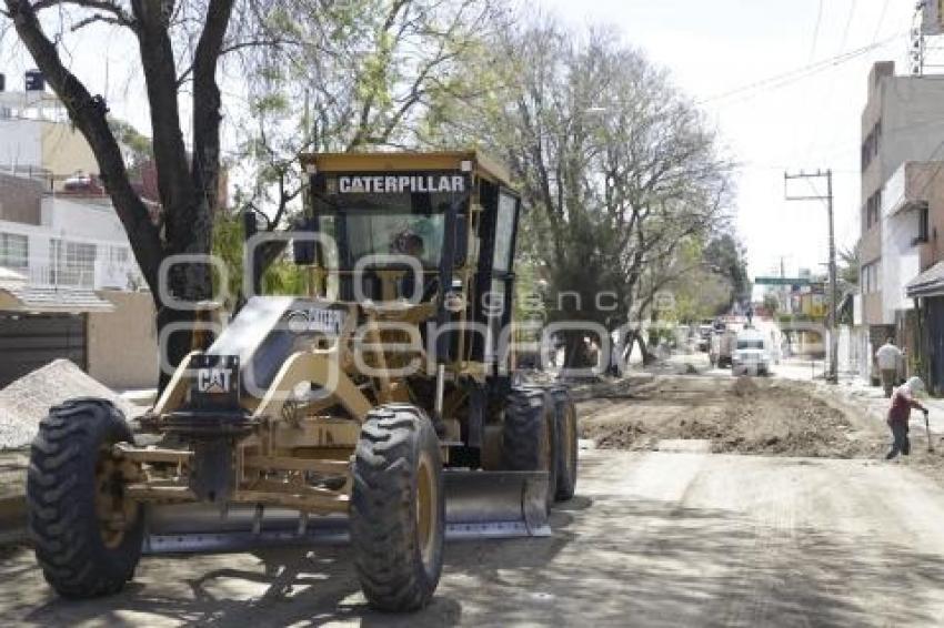 AYUNTAMIENTO . PAVIMENTACIÓN