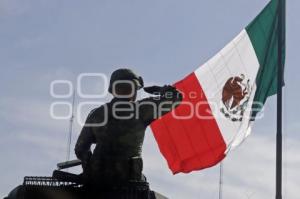 ZONA MILITAR . DÍA DE LA BANDERA