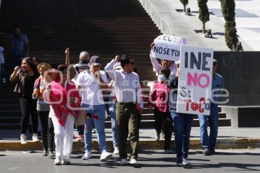 TLAXCALA . DEFENSA DEL INE