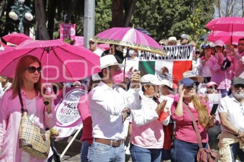 MARCHA DEFENSA DEL INE