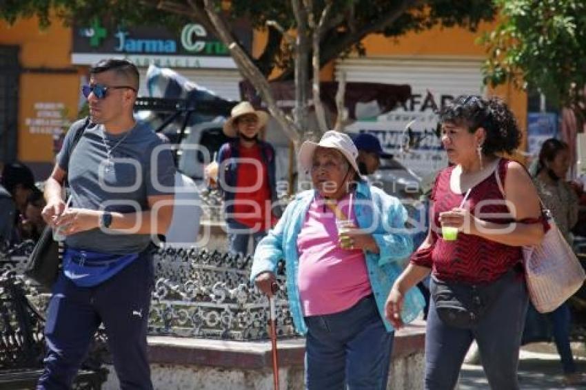 ACATLÁN . CALOR