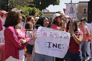 MARCHA DEFENSA DEL INE