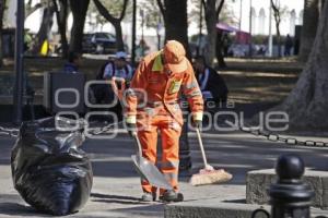 JORNADA DE LIMPIEZA . PASEO BRAVO