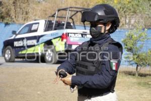 DÍA DE LA MUJER . POLICÍA