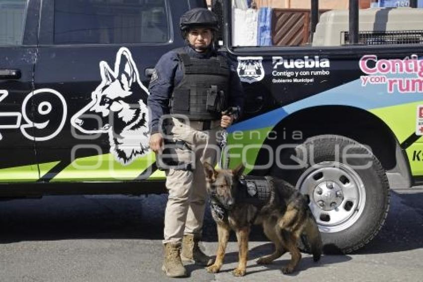 DÍA DE LA MUJER . POLICÍA