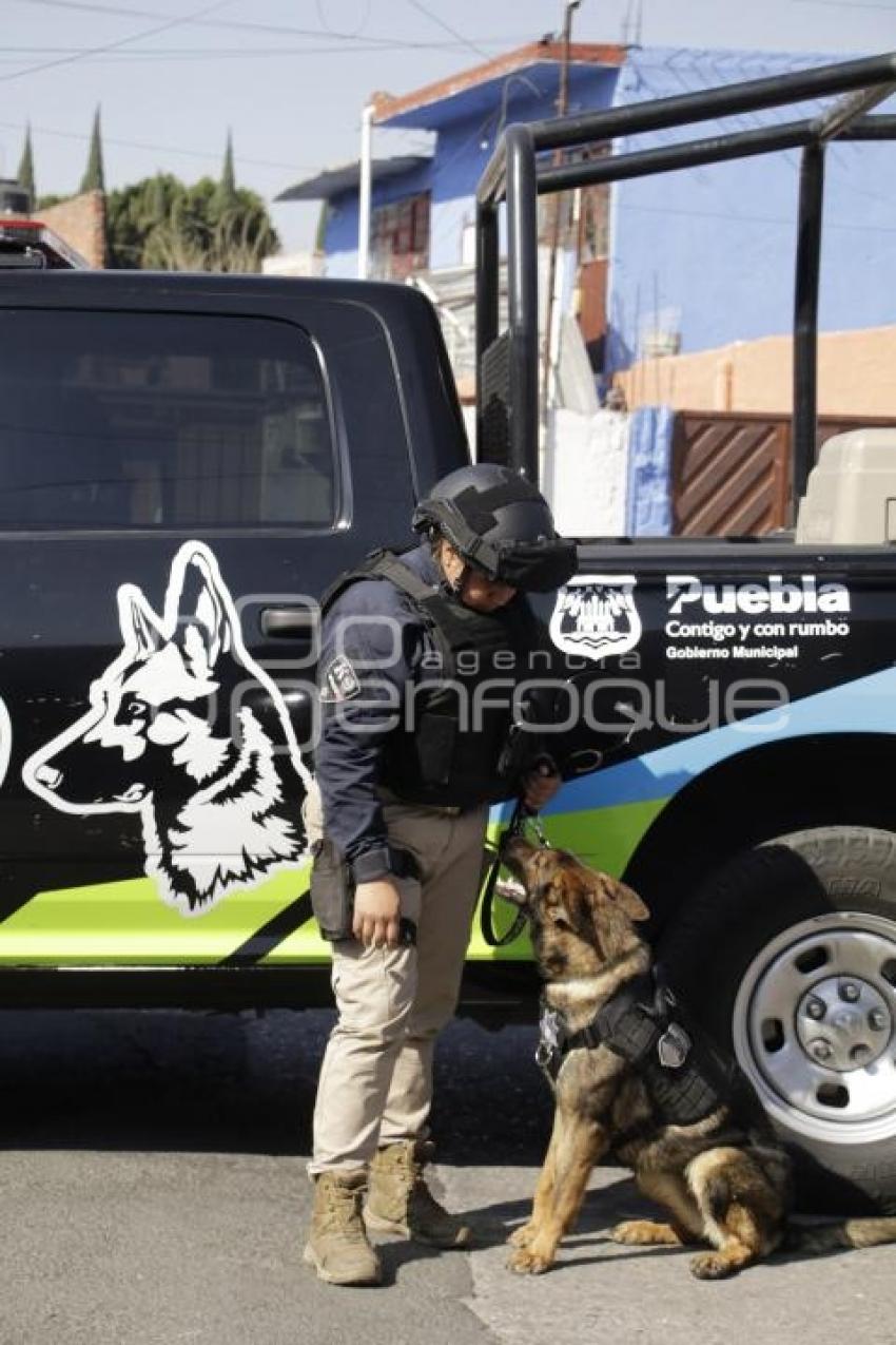 DÍA DE LA MUJER . POLICÍA