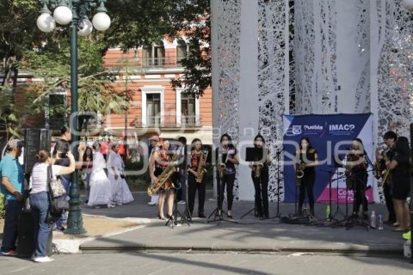 ENSAMBLE SAXOFONES MUJERES