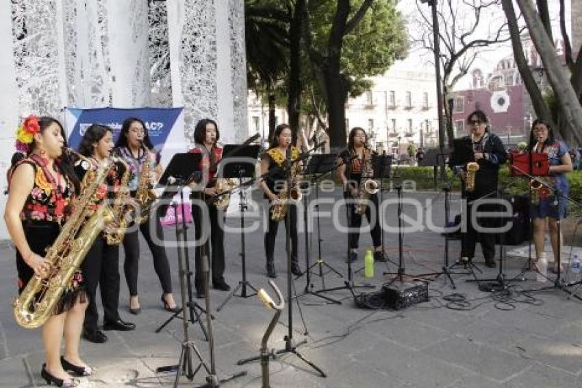 ENSAMBLE SAXOFONES MUJERES