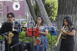 ENSAMBLE SAXOFONES MUJERES