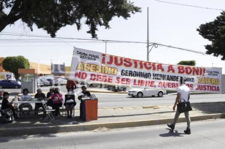 MANIFESTACIÓN . BONIFACIO CASTILLO 