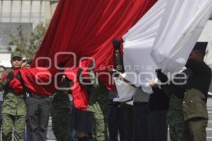 GOBIERNO ESTATAL . CEREMONIA BANDERA