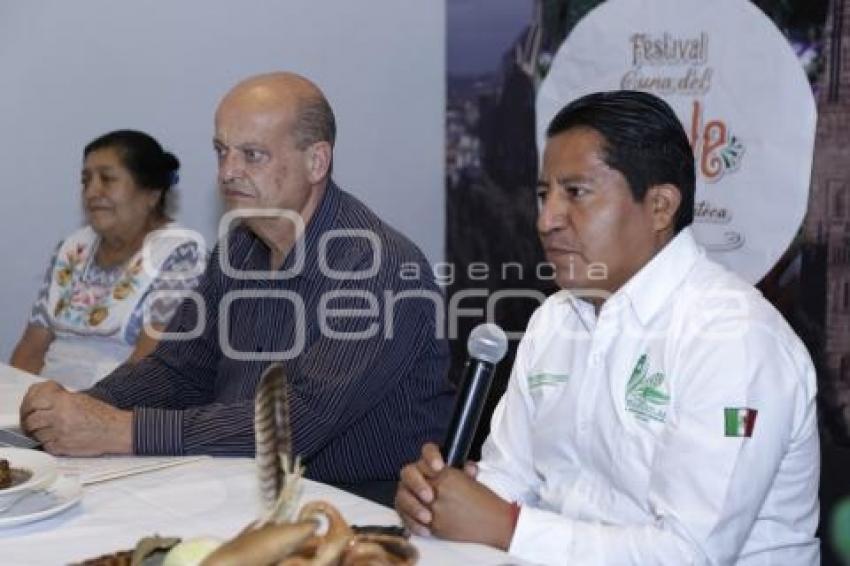MIAHUATLÁN . FESTIVAL DEL MOLE