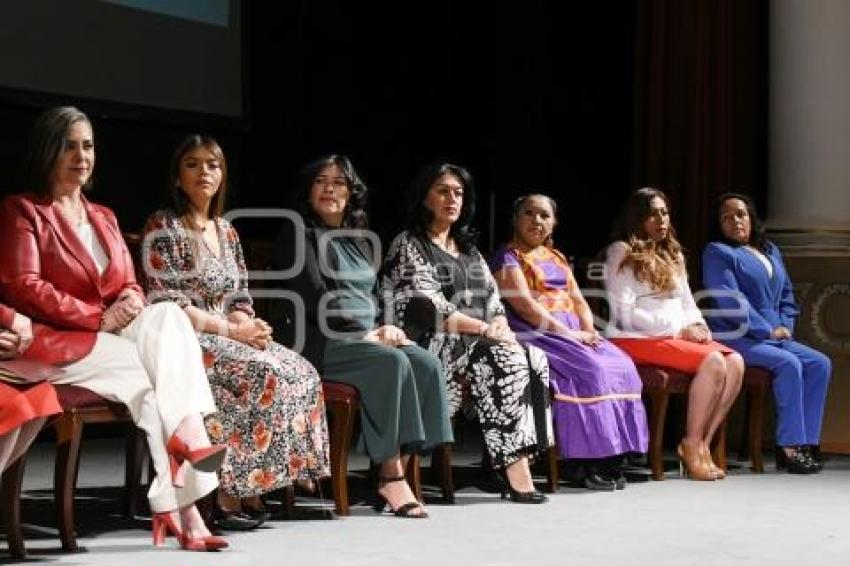 TLAXCALA . CONFERENCIA MUJERES