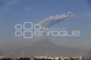 VOLCÁN POPOCATÉPETL . FUMAROLA