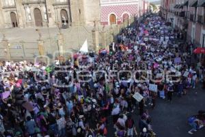 DÍA DE LA MUJER . PROTESTA