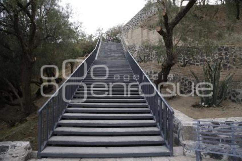 SAN ANDRÉS CHOLULA . ESCALINATA DEL POCITO