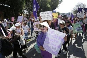 DÍA DE LA MUJER . MARCHA