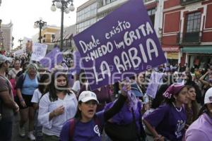 DÍA DE LA MUJER . MARCHA