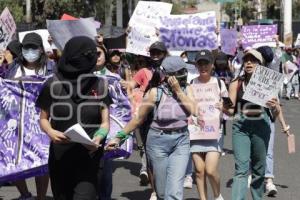 DÍA DE LA MUJER . PROTESTA UNIVERSITARIA