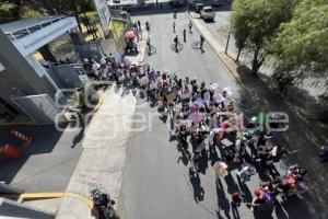 DÍA DE LA MUJER . PROTESTA UNIVERSITARIA