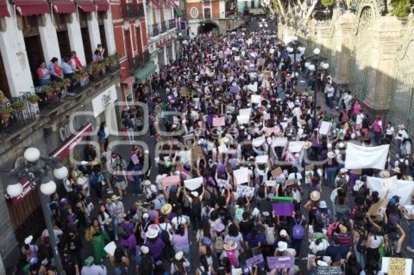 DÍA DE LA MUJER . PROTESTA