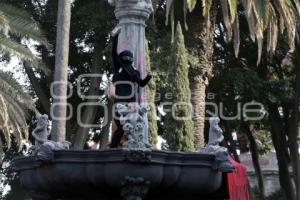 DÍA DE LA MUJER . MARCHA