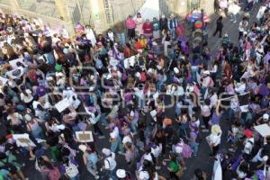 DÍA DE LA MUJER . PROTESTA