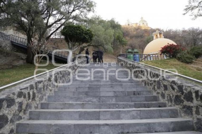 SAN ANDRÉS CHOLULA . ESCALINATA DEL POCITO