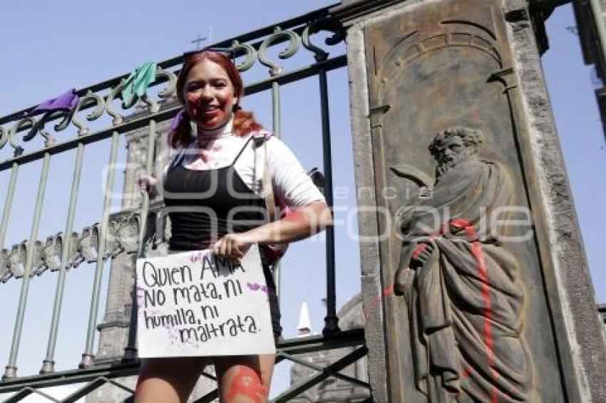 DÍA DE LA MUJER . MARCHA