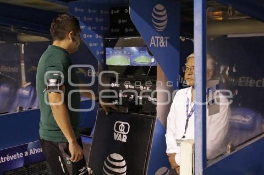 FÚTBOL . CLUB PUEBLA VS CHIVAS