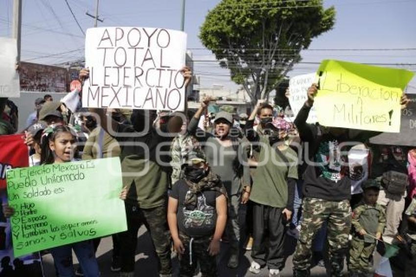 MANIFESTACIÓN . EJÉRCITO MEXICANO